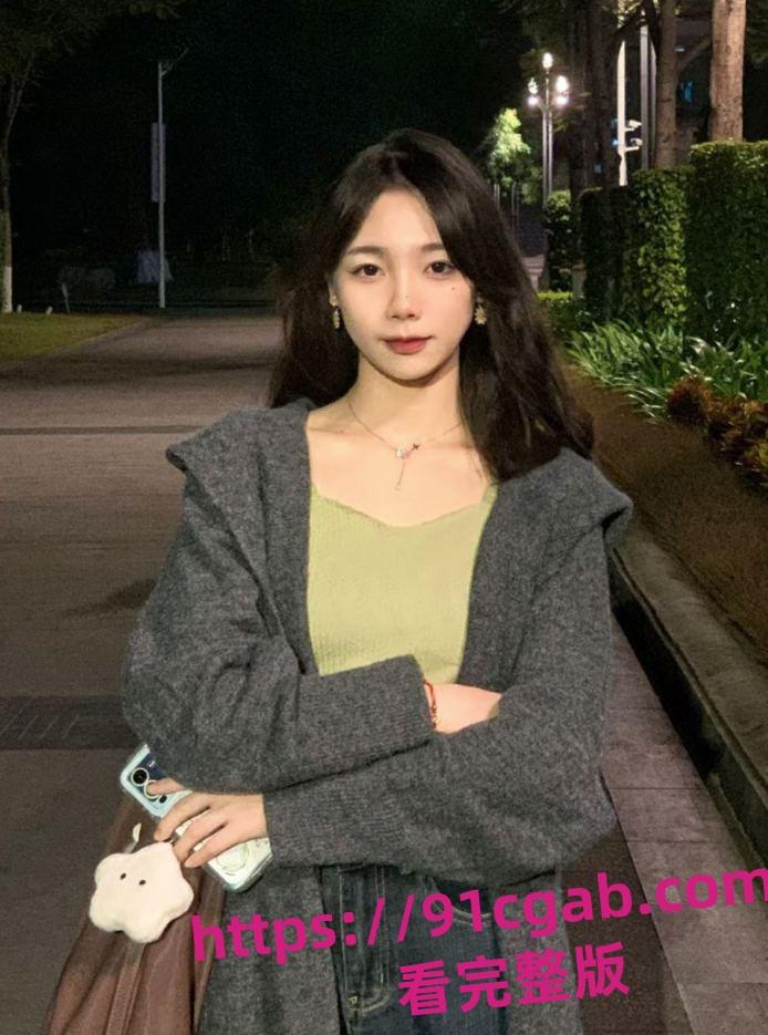 华人留学生刘敏被鬼佬们像狗一样的调教,床上的时候一直学狗 第4张 华人留学生刘敏被鬼佬们像狗一样的调教,床上的时候一直学狗 第4张