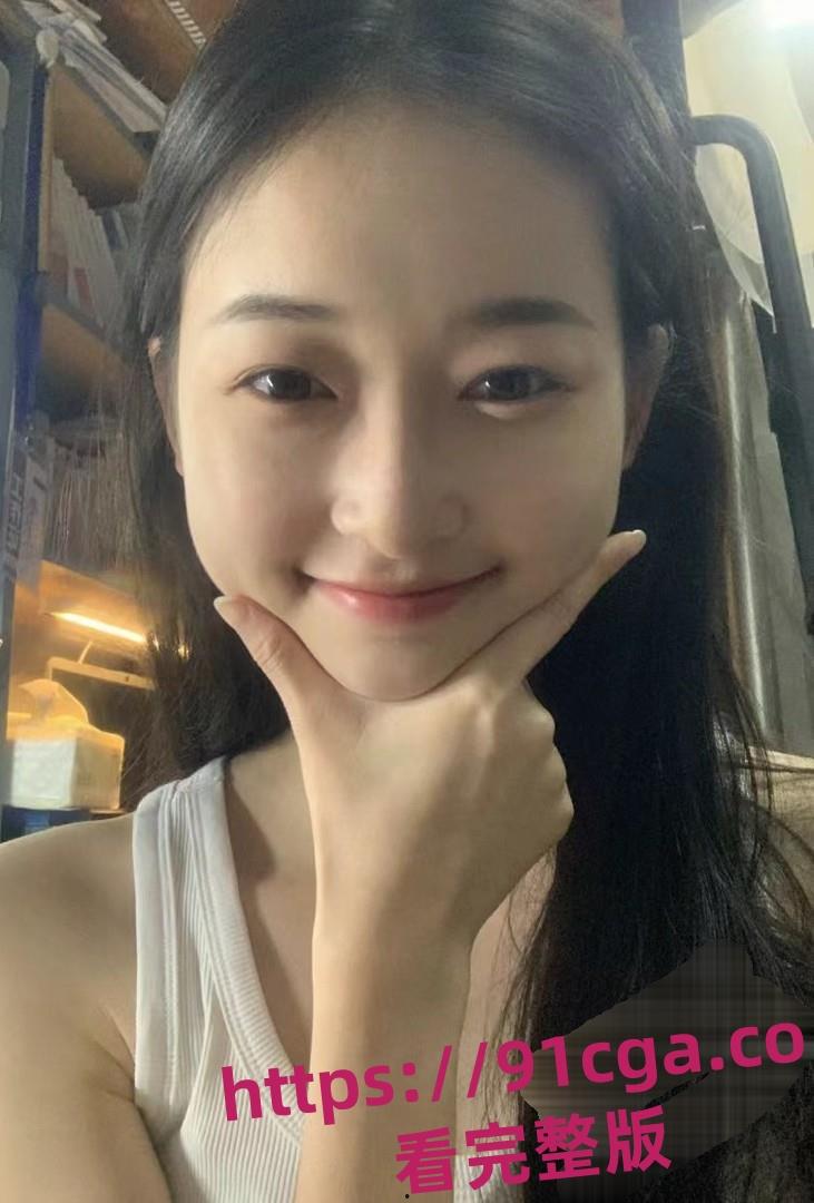 南京艺术学院清纯女大学生『赵思燕』沦为金主玩物！3P调教视频流出！  第1张