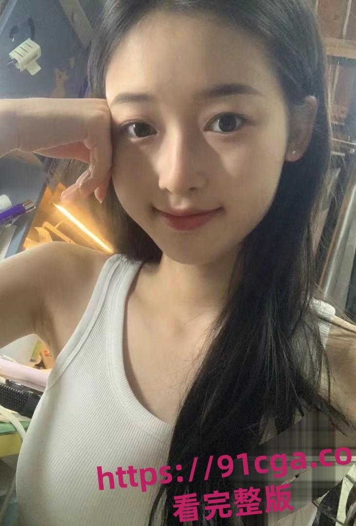 南京艺术学院清纯女大学生『赵思燕』沦为金主玩物！3P调教视频流出！  第2张