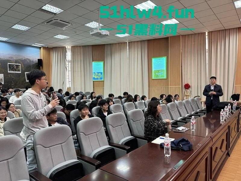 南京师范大学副院长【宋海亮】被曝婚内出轨博士生【汪慧香】男友公开聊天记录引爆舆论! 第3张 南京师范大学副院长【宋海亮】被曝婚内出轨博士生【汪慧香】男友公开聊天记录引爆舆论! 第3张