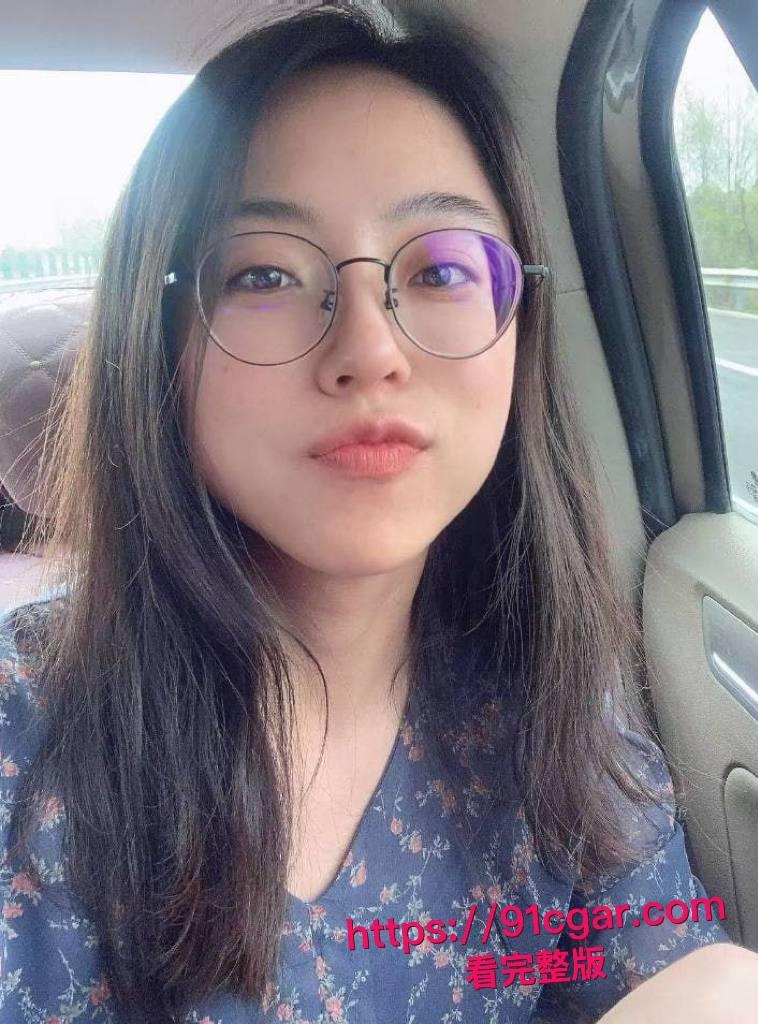 乱伦大神爱穿丝袜的骚妈 后爹在楼下麻将 妈妈在楼上被我插大肥屁股 极度刺激爽啊  第2张