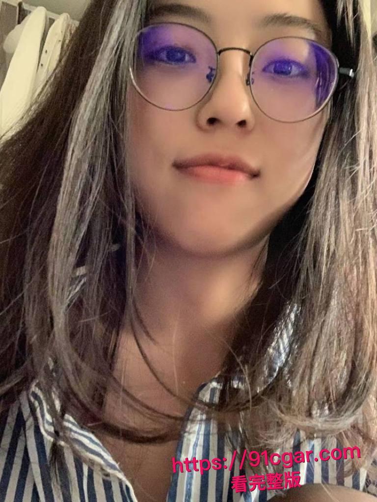 乱伦大神爱穿丝袜的骚妈 后爹在楼下麻将 妈妈在楼上被我插大肥屁股 极度刺激爽啊  第3张