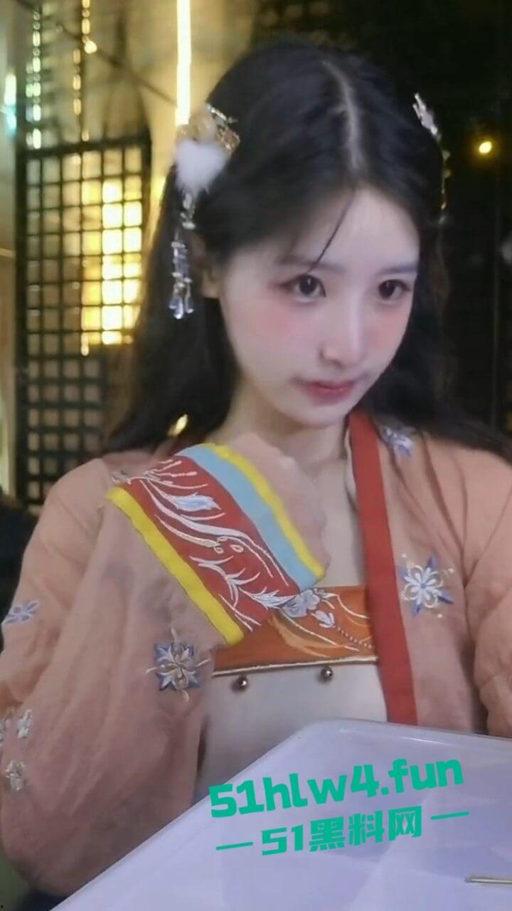 推特【橙子喵酱】竟然在抖音开播,上岸了还是借此收割大哥呢,来回忆一下女神的白虎嫩穴吧。 第7张 推特【橙子喵酱】竟然在抖音开播,上岸了还是借此收割大哥呢,来回忆一下女神的白虎嫩穴吧。 第7张