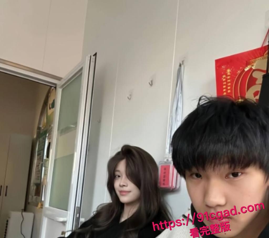 抖音17.8万粉天津理工女大学生 齐婧煊 艳照门  第2张