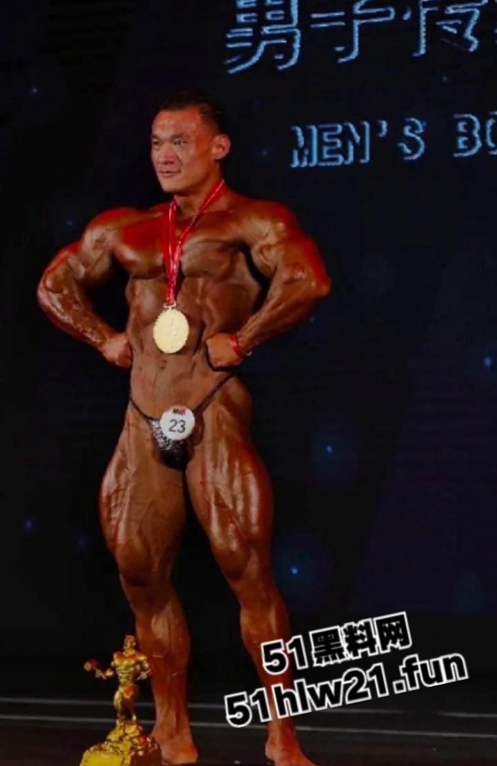 健美冠军【武涛】性爱视频流出,怼脸实拍实锤本人,这么大的肌肉一般女人还真受不了! 第4张 健美冠军【武涛】性爱视频流出,怼脸实拍实锤本人,这么大的肌肉一般女人还真受不了! 第4张