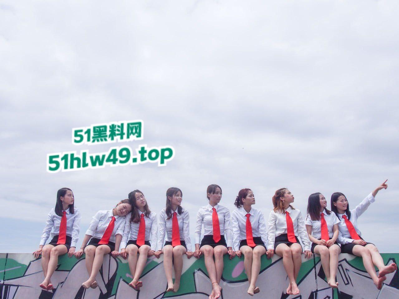 广东茂名人妻【何丽燕】性感骚人妻，大学到婚后一直被金主包养，婚后毫无节制被老公发现曝光！  第2张