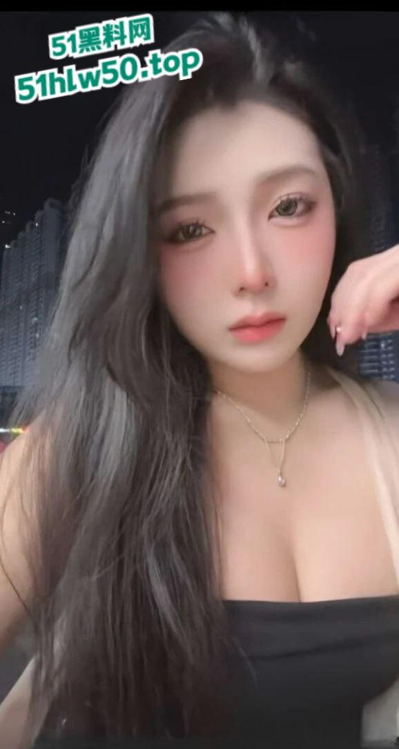 快手网红【袁倩倩】线下与大哥玩调教，没想到大哥弟弟竟奇短无比，巨乳肥臀送逼送口还配合拍视频！  第4张