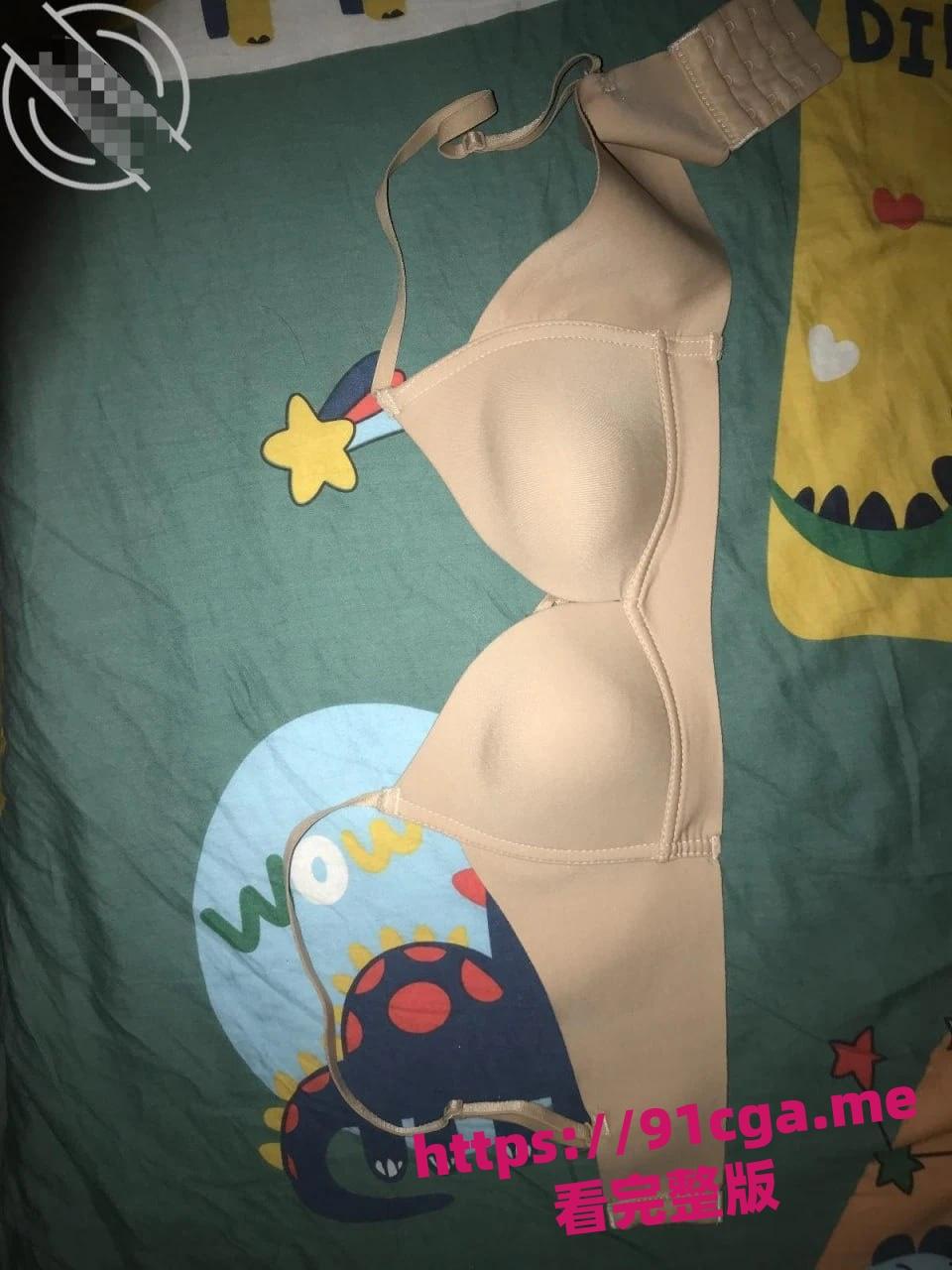 海角乱伦大神疯狂兄妹 牛逼乱伦小哥想操自己的亲妹妹 第1张 海角乱伦大神疯狂兄妹 牛逼乱伦小哥想操自己的亲妹妹 第1张