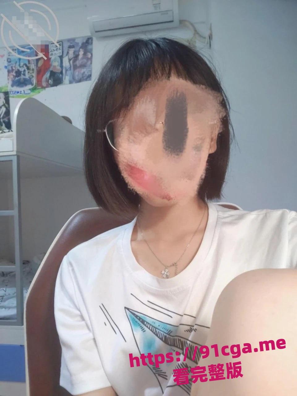 海角乱伦大神疯狂兄妹 牛逼乱伦小哥想操自己的亲妹妹 第4张 海角乱伦大神疯狂兄妹 牛逼乱伦小哥想操自己的亲妹妹 第4张