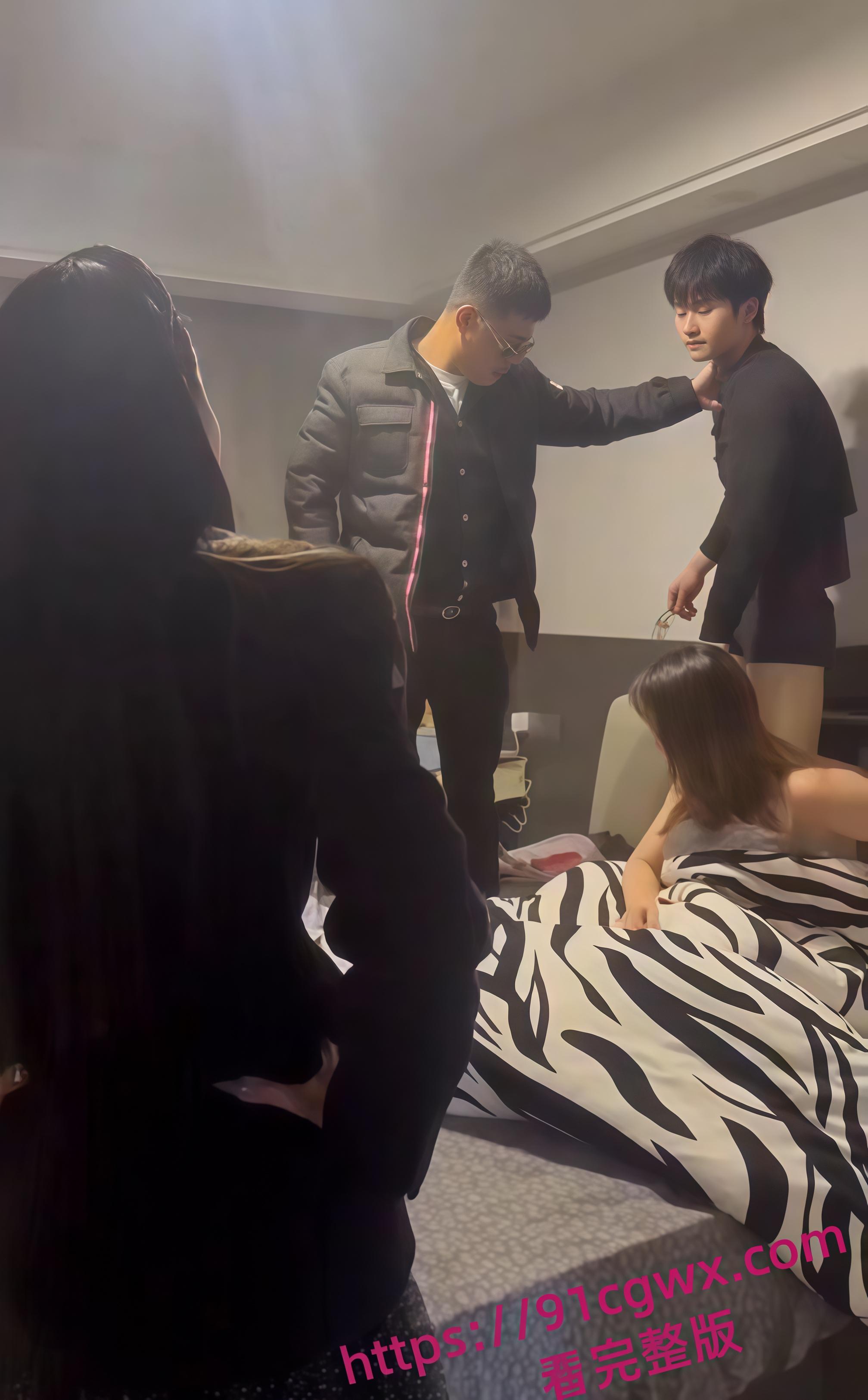 温州龙港人妻神探附体联手正夫现场抓奸 狗男女床上被揍得怀疑人生 场面混乱程度堪比三战 第3张 温州龙港人妻神探附体联手正夫现场抓奸 狗男女床上被揍得怀疑人生 场面混乱程度堪比三战 第3张