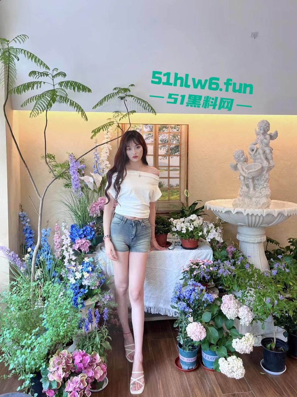 青岛反差母狗【刘子萱】175cm的极品炮架子,逆天大长腿极致性感小骚逼被男友操黑后还被曝光。 第4张 青岛反差母狗【刘子萱】175cm的极品炮架子,逆天大长腿极致性感小骚逼被男友操黑后还被曝光。 第4张