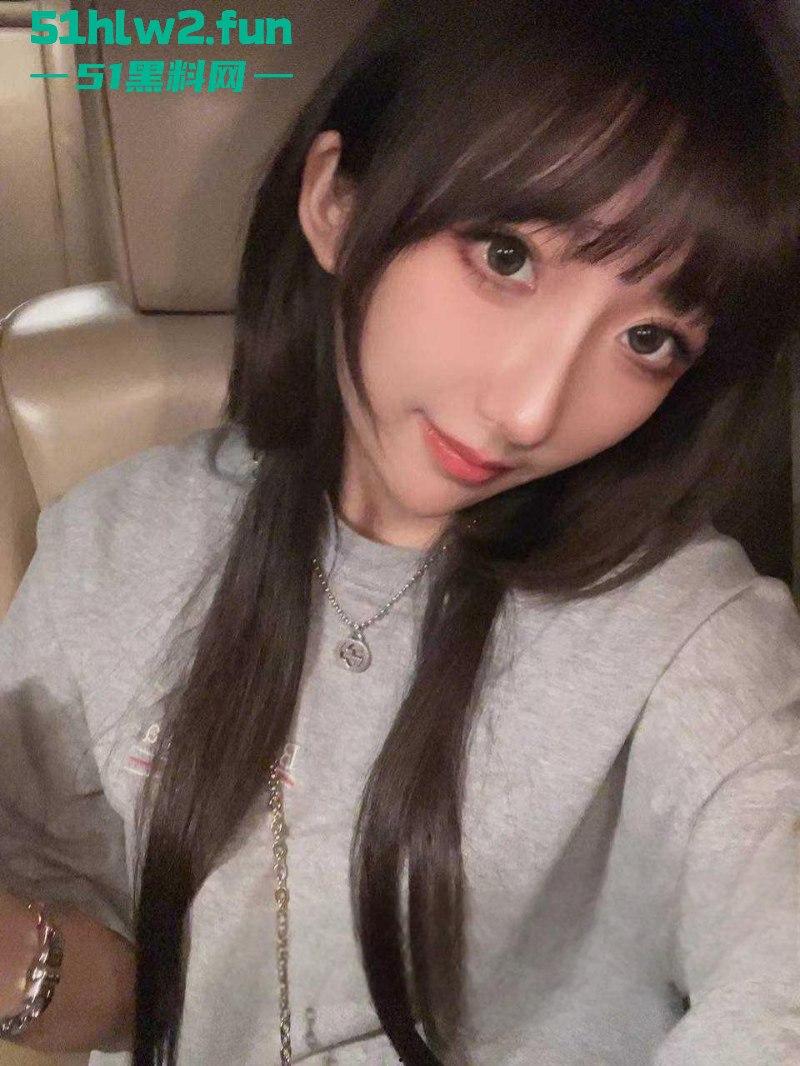 上海某国企职工【张舒涵】傍上公司上司想上位,还参与玩多人被男友发现后果断曝光! 第6张 上海某国企职工【张舒涵】傍上公司上司想上位,还参与玩多人被男友发现后果断曝光! 第6张