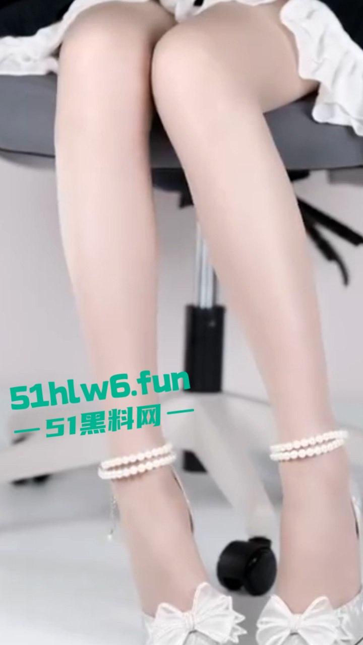 软擦边足模网红【芝士好椰】翻车被合伙人曝光是个人妖，兄弟们可以去洗眼睛了。  第3张