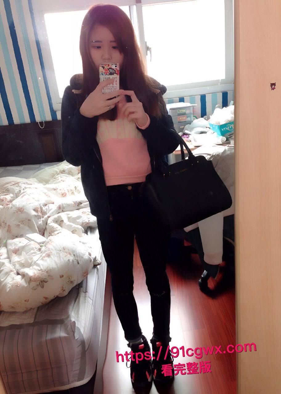 网友曝光反差婊前女友谢可萱换衣翘臀照与口交做爱视频:眼镜妹露脸舔大鸡巴拉丝骚穴猛干,细腰肥臀母狗本性骚爆口技看得鸡巴直硬! 第4张 网友曝光反差婊前女友谢可萱换衣翘臀照与口交做爱视频:眼镜妹露脸舔大鸡巴拉丝骚穴猛干,细腰肥臀母狗本性骚爆口技看得鸡巴直硬! 第4张