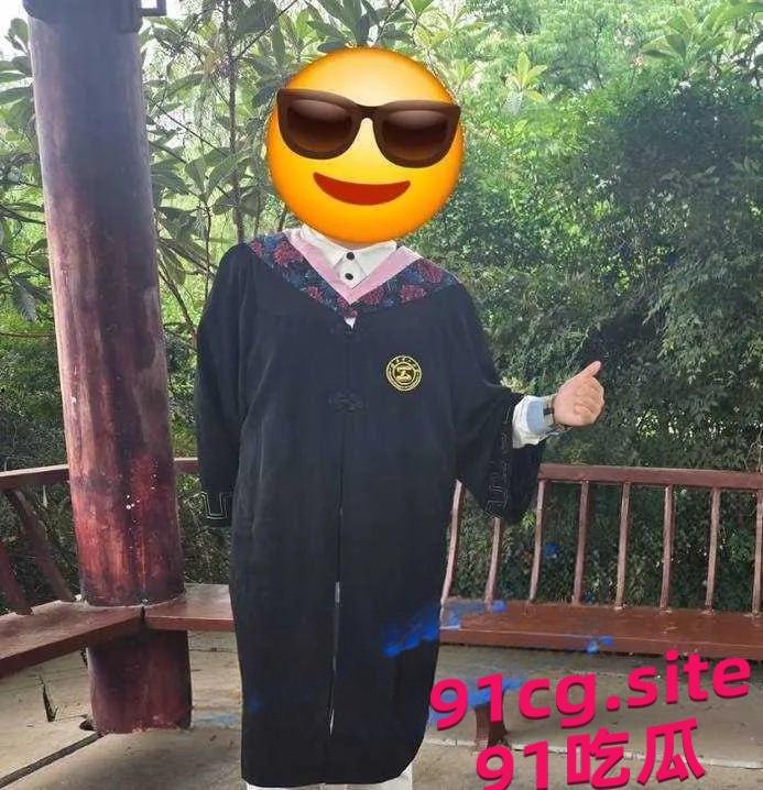 陕西理工校园情侣户外画面疯传 40秒视频记录两人激情时刻  第6张