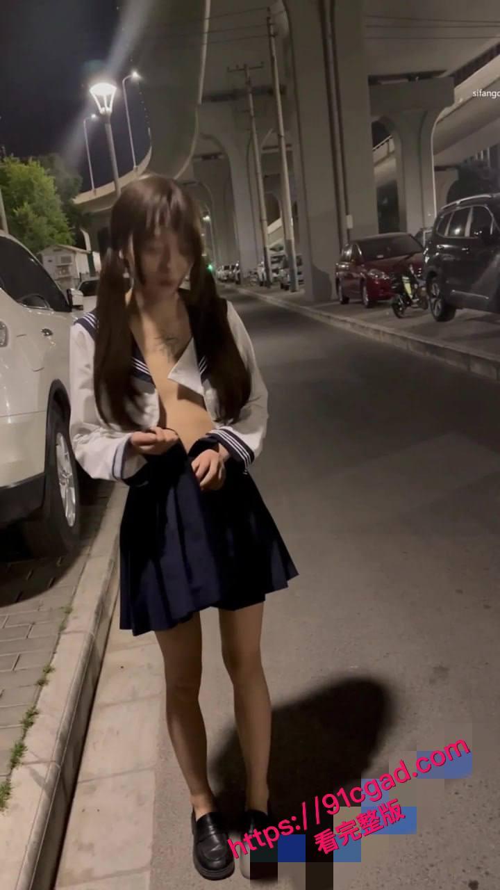 西萌工作室最新流出！涵涵和小泪深夜街头露出 户外街拍轮番争艳丽  第4张