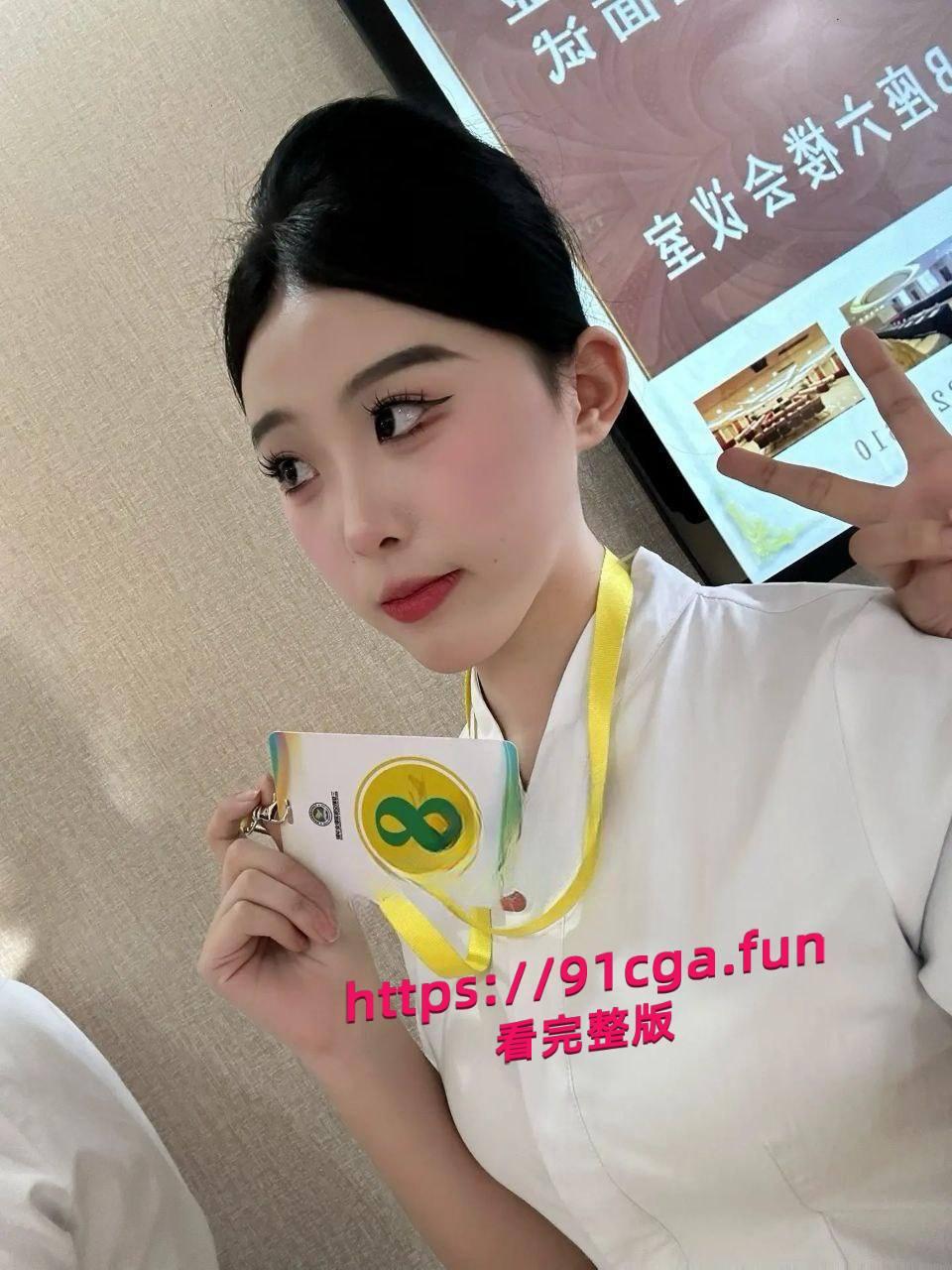 广州民航职业技术学院的校花 贾明爽 表面高冷女神,私下却被爆出惊天大料! 第2张 广州民航职业技术学院的校花 贾明爽 表面高冷女神,私下却被爆出惊天大料! 第2张