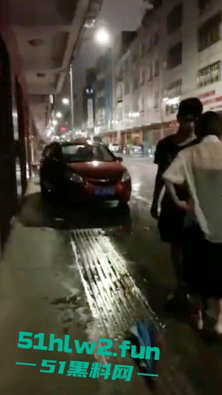 广东渣女开男友车装白富美出轨车震情人,男友用GPS找到当场抓住俩人奸情胆子是真大啊。 第6张 广东渣女开男友车装白富美出轨车震情人,男友用GPS找到当场抓住俩人奸情胆子是真大啊。 第6张