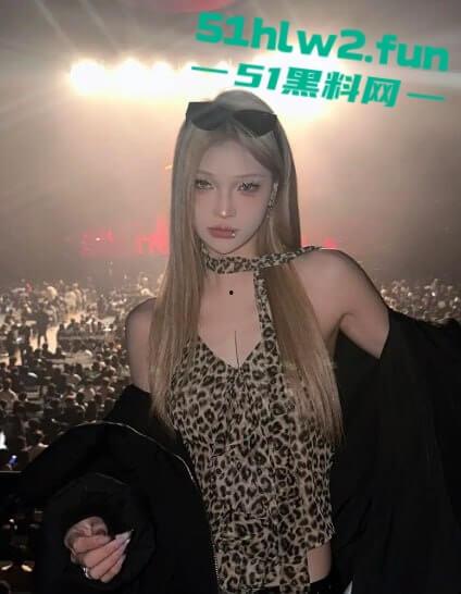 独家曝光!浙江杭州红包女气质23岁反差骚鸡贱逼【李乐】私下发骚约操大哥,钟点房黑丝暴力后入爆干! 第5张 独家曝光!浙江杭州红包女气质23岁反差骚鸡贱逼【李乐】私下发骚约操大哥,钟点房黑丝暴力后入爆干! 第5张