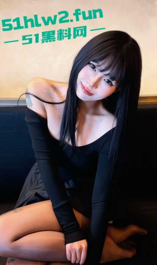 苏州美术学院爱cos的精神妹【方可儿】情趣黑丝白丝各种诱惑榨精,后怼撞击炮台骚贱淫叫! 第1张 苏州美术学院爱cos的精神妹【方可儿】情趣黑丝白丝各种诱惑榨精,后怼撞击炮台骚贱淫叫! 第1张