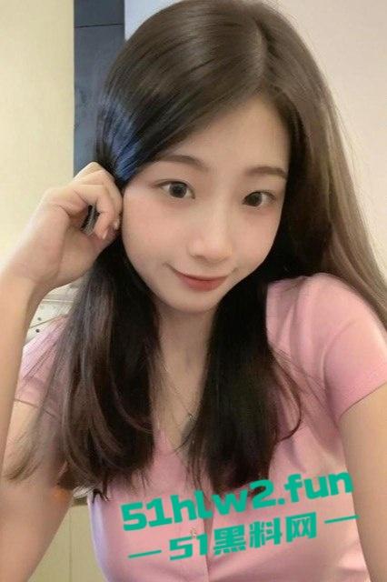 唐山极品母狗【吴蕾云】背着男友偷吃猛男,被大屌操到腿软,口爆颜射舔得干干净净,全程自拍视频惨遭流出! 第1张 唐山极品母狗【吴蕾云】背着男友偷吃猛男,被大屌操到腿软,口爆颜射舔得干干净净,全程自拍视频惨遭流出! 第1张