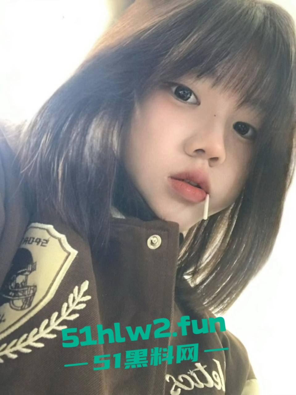 太原大学【张念一】这骚货,清纯脸蛋下藏着个欲女,手指在嫩逼里进进出出,手指插得自己直哆嗦! 第1张 太原大学【张念一】这骚货,清纯脸蛋下藏着个欲女,手指在嫩逼里进进出出,手指插得自己直哆嗦! 第1张