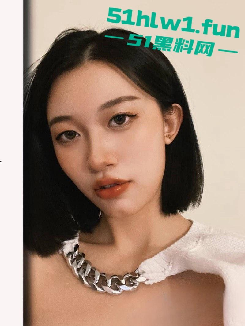 附近约炮肥臀少妇 高颜值短发反差婊 背着老公居家自拍 网上勾引男S 酒店调教后入后插 这身材太性感了 第8张 附近约炮肥臀少妇 高颜值短发反差婊 背着老公居家自拍 网上勾引男S 酒店调教后入后插 这身材太性感了 第8张