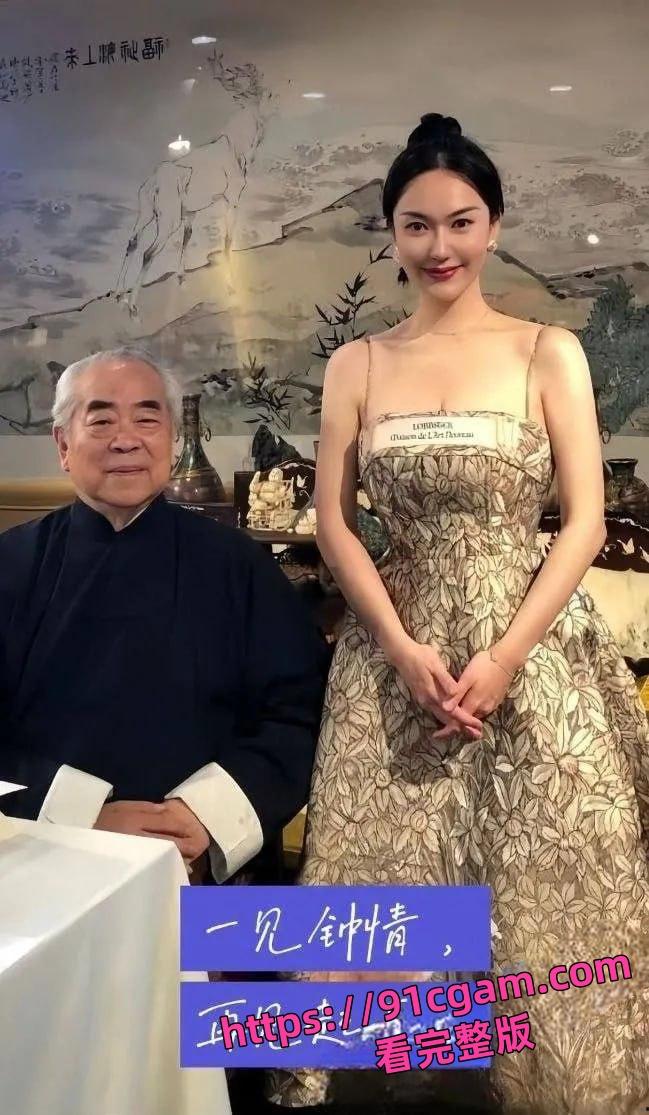 深圳龙岗“骚婊”何静琪酒吧嗑药嗨翻！点男模假装被操  第4张