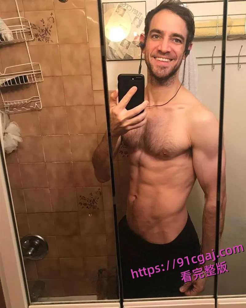 新版还珠格格男主班杰明堕落AV界!上演同性三人大战!如此劲爆反差超乎想象 第6张 新版还珠格格男主班杰明堕落AV界!上演同性三人大战!如此劲爆反差超乎想象 第6张