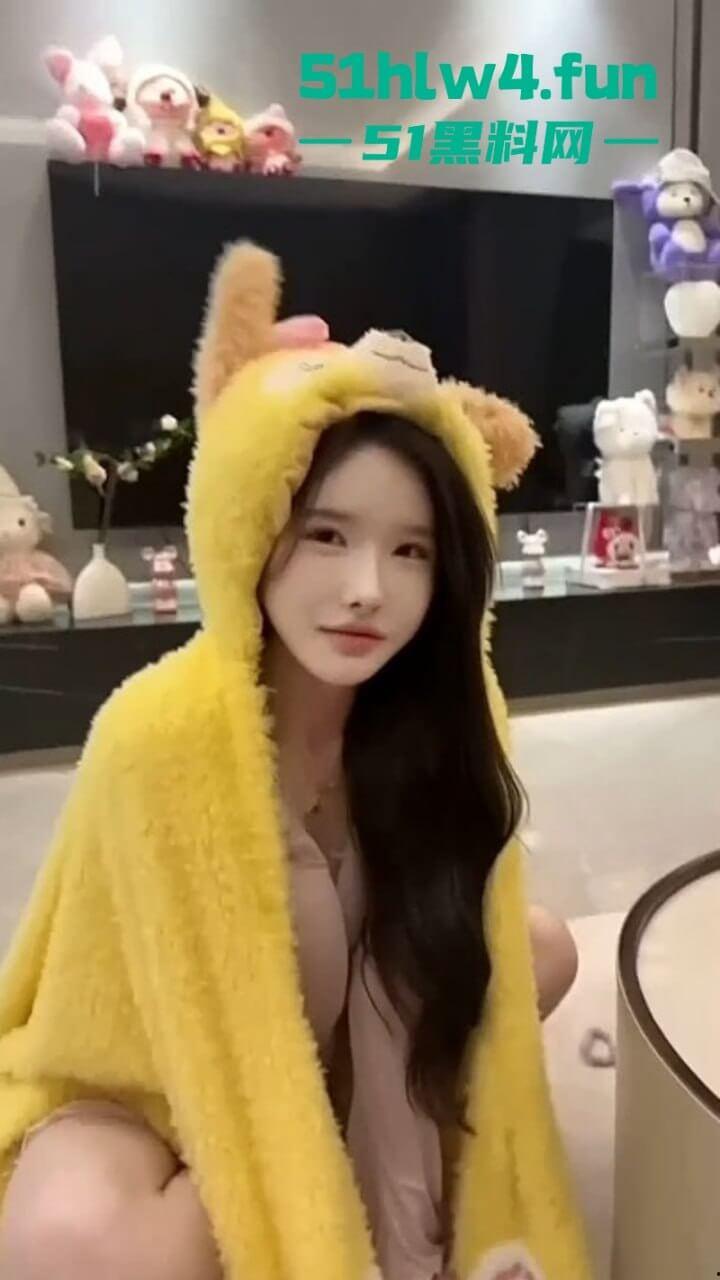 快手高颜白虎女主播【美羊羊】扮演潘金莲，只为肉棒而生床上骚浪堪比AV巨片。  第4张