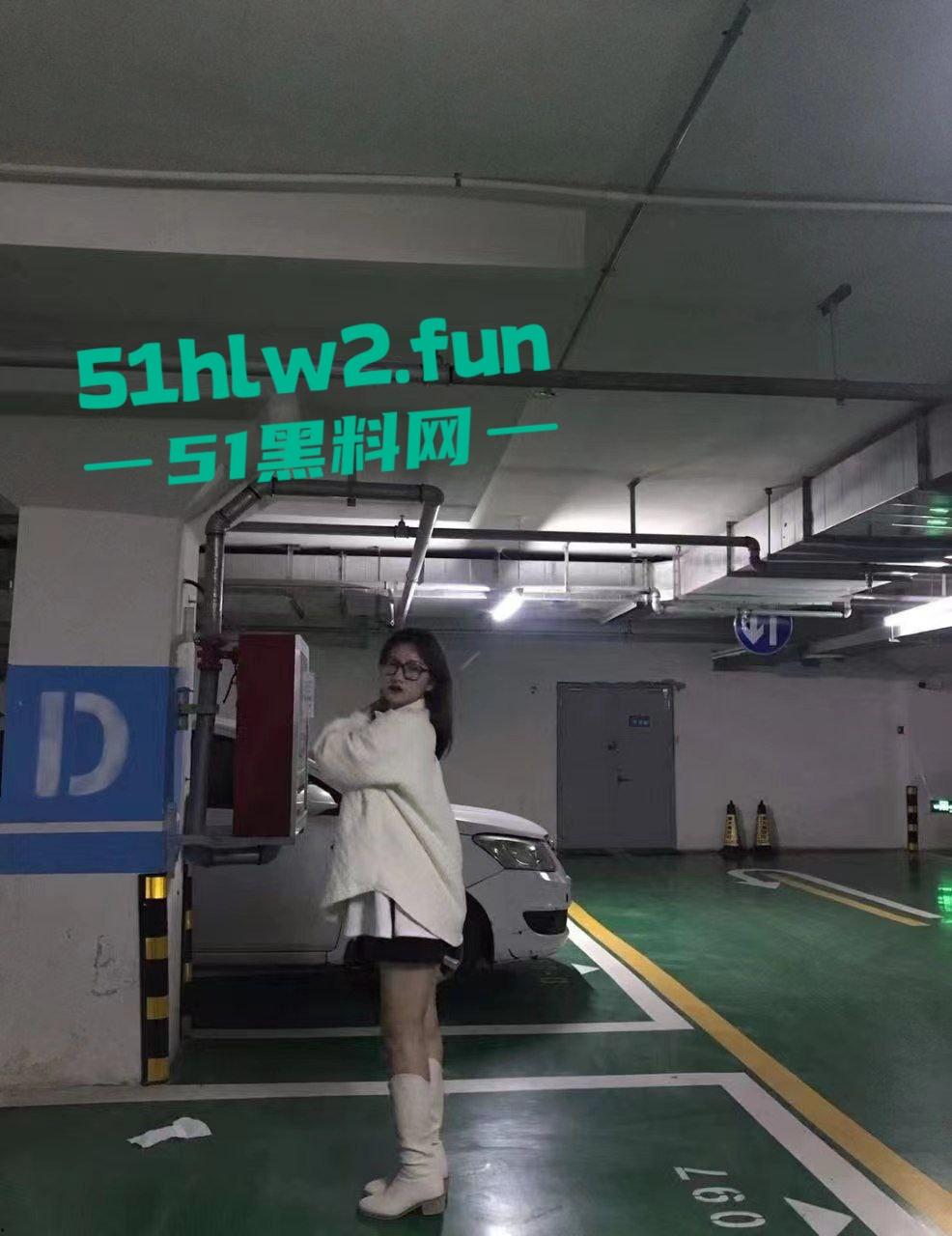 河北衡水顺平中学班主任爆大瓜!C-18班政治老师教书是正经的,下课跪地吃鸡骚得一批真会玩! 第7张 河北衡水顺平中学班主任爆大瓜!C-18班政治老师教书是正经的,下课跪地吃鸡骚得一批真会玩! 第7张