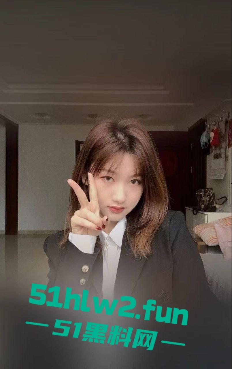 河北衡水顺平中学班主任爆大瓜!C-18班政治老师教书是正经的,下课跪地吃鸡骚得一批真会玩! 第8张 河北衡水顺平中学班主任爆大瓜!C-18班政治老师教书是正经的,下课跪地吃鸡骚得一批真会玩! 第8张