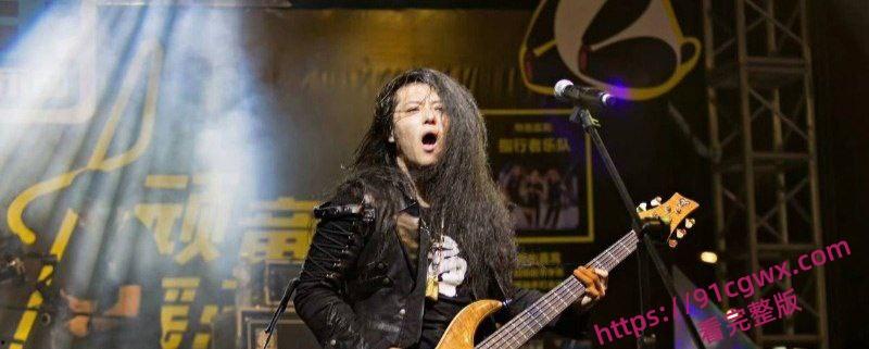 民族歌手乌兰图雅不雅信息曝光 包养团队贝斯手已婚家暴男郝梓杰 第4张 民族歌手乌兰图雅不雅信息曝光 包养团队贝斯手已婚家暴男郝梓杰 第4张