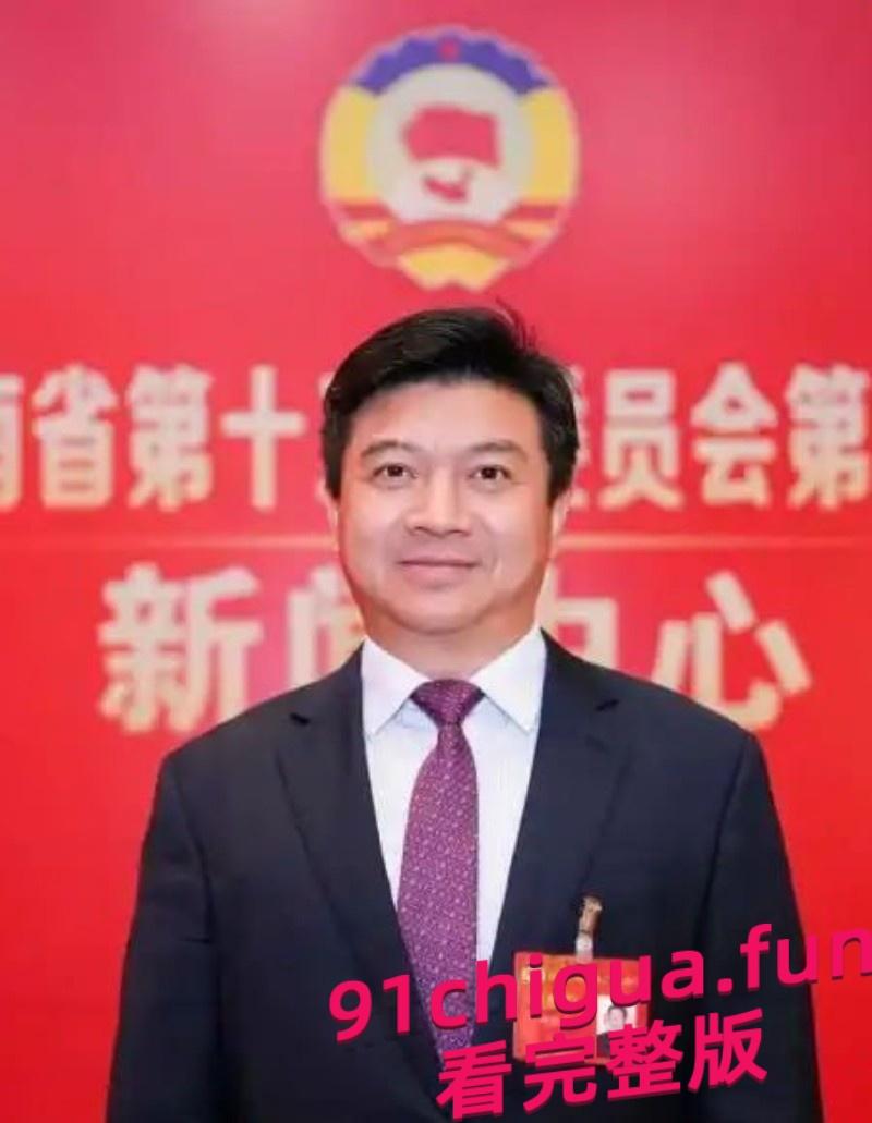 湖南机场董事长邱继兴设饭局侵害女子 现场画面疯传！# 邱继兴董事长 #迷药 #强奸  第3张