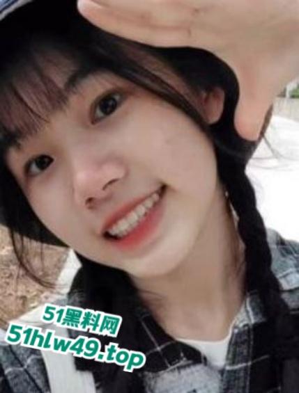 宁波大学骚母狗【潘钰洁】管理学院性感尤物，白月光女神却成为富二代性奴母狗，视频被全校疯传。  第5张