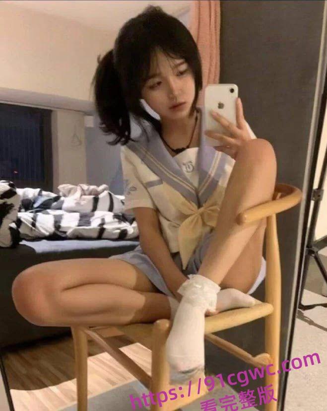 抖音网红毒妇为了钱选择下海，直播时是甜美女神，私下却是个发情母狗  第2张