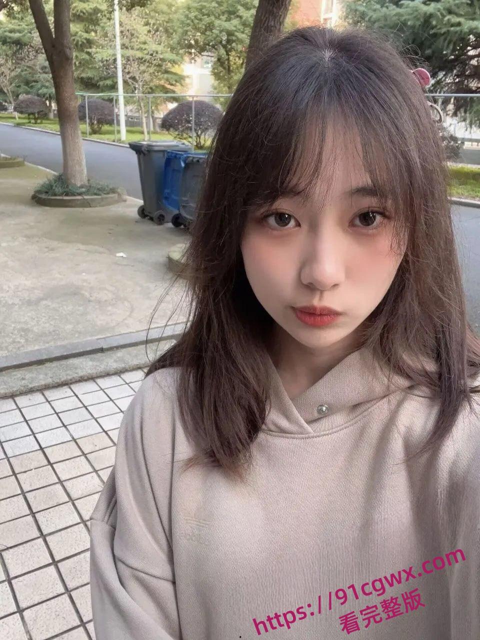 东北可爱大眼贫乳女大学生吴静璇居家激情视频外泄 第2张 东北可爱大眼贫乳女大学生吴静璇居家激情视频外泄 第2张