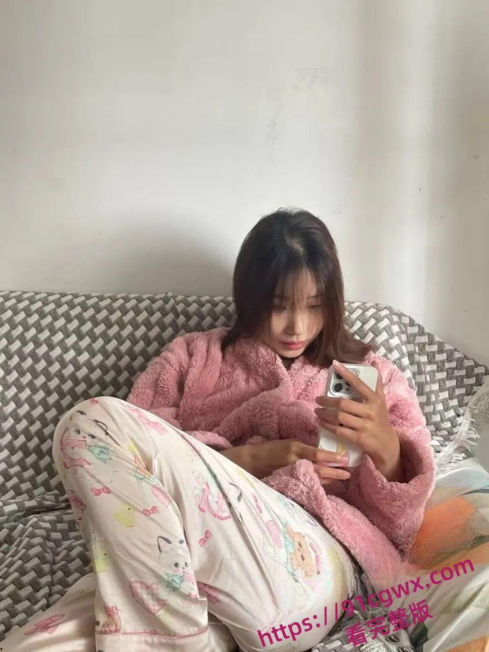 东北可爱大眼贫乳女大学生吴静璇居家激情视频外泄 第6张 东北可爱大眼贫乳女大学生吴静璇居家激情视频外泄 第6张