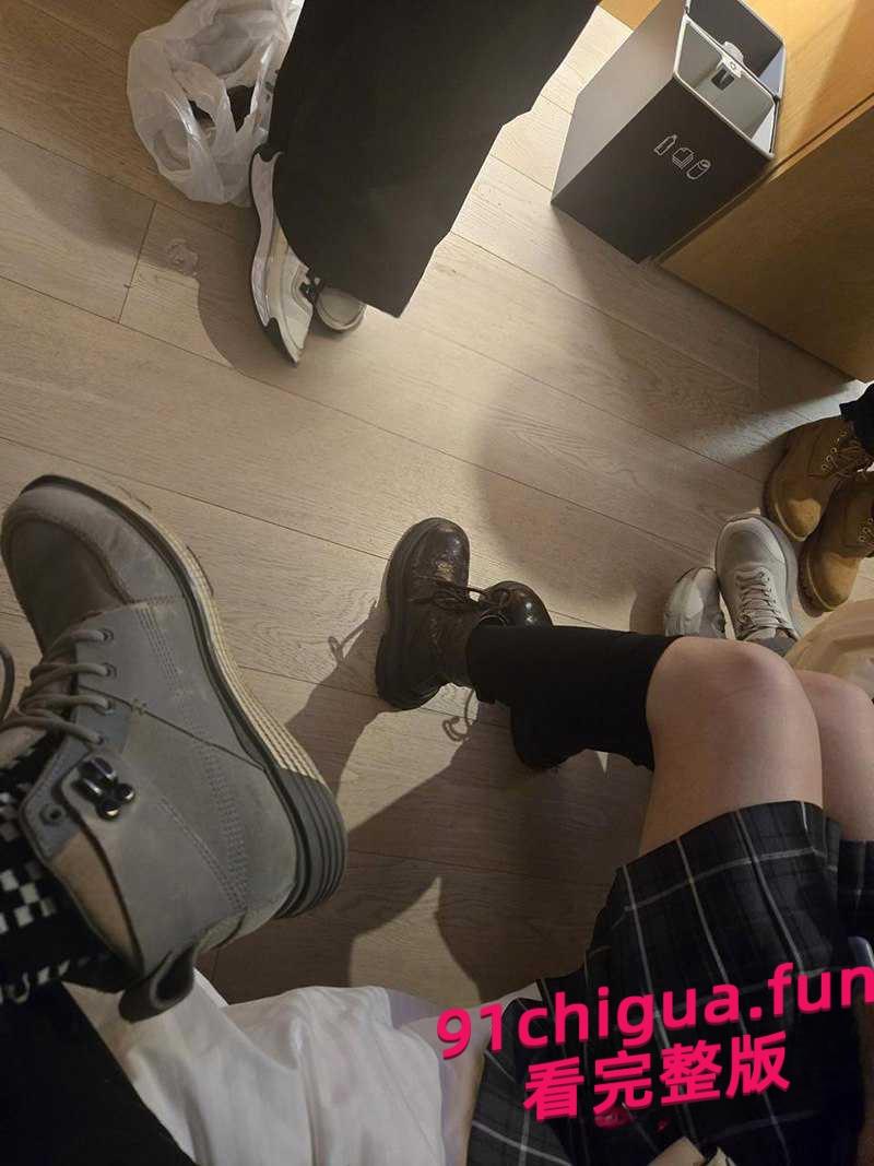 济州岛KOL事件神秘美女空降小岛露营，被币圈屌丝户外强行插嘴！#济州岛KOL事件#口交#淫趴  第2张