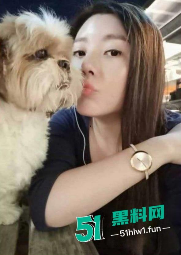 震惊!七岁男童为了游戏皮肤不惜把拿妈妈照片视频的跟人交换,偷拍妈妈大量裸照和视频传出。 第3张 震惊!七岁男童为了游戏皮肤不惜把拿妈妈照片视频的跟人交换,偷拍妈妈大量裸照和视频传出。 第3张