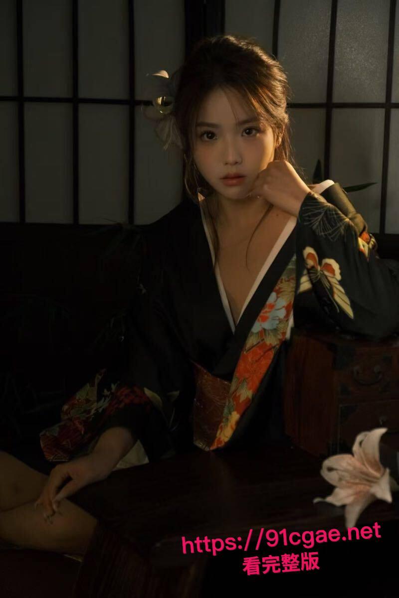 顶级回归！高端外围天花板悠悠复出，白丝腿环被主任暴力颠勺，沙发狂操攻速拉满直接干到飞起！  第1张