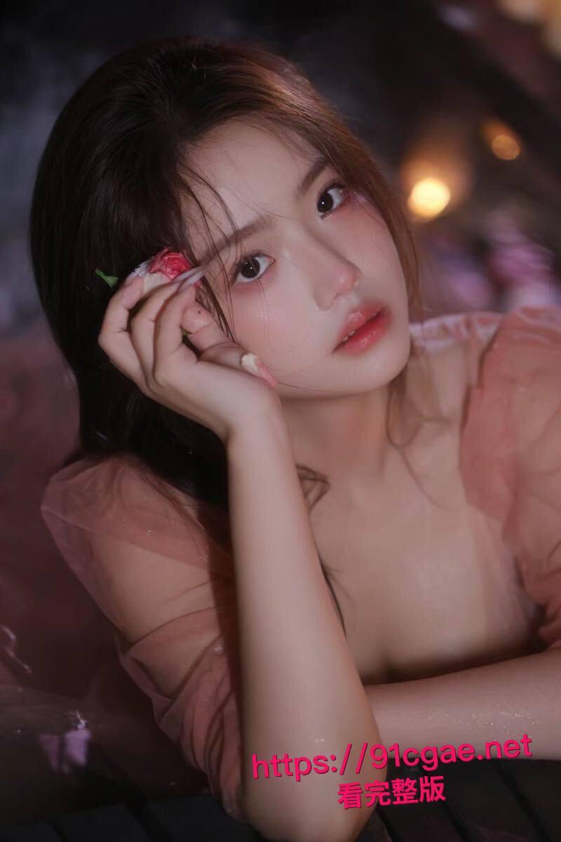 顶级回归！高端外围天花板悠悠复出，白丝腿环被主任暴力颠勺，沙发狂操攻速拉满直接干到飞起！  第10张