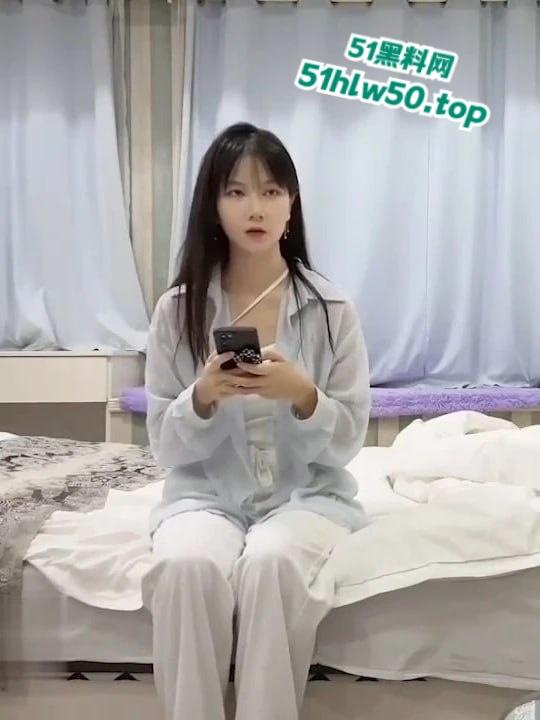 20万粉美女主播【小刘同学zzz】与探花李神约战,从沙发到床上强悍女上位! 第8张 20万粉美女主播【小刘同学zzz】与探花李神约战,从沙发到床上强悍女上位! 第8张