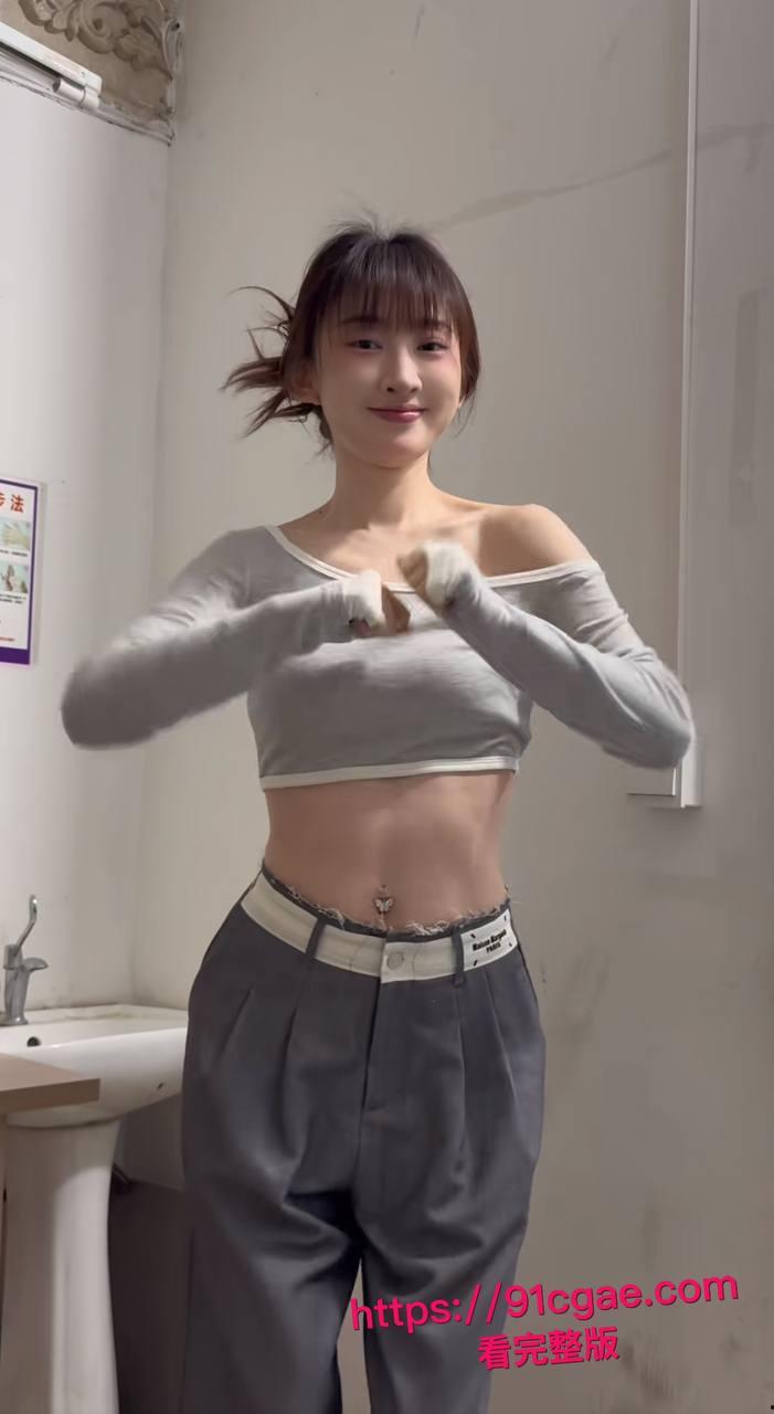 抖音600万粉丝大网红"狗子与我"女主张悦不雅视频在网络疯传  第1张