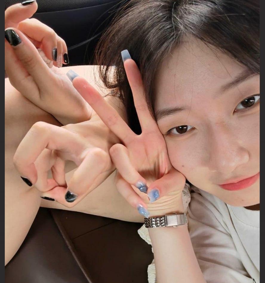 曲阜师范大学05年母狗 何鑫 眼镜反差嫩妹 自拍骚穴视频 线下足交！  第4张