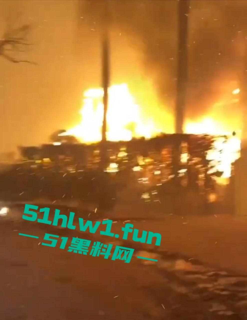 洛杉矶火势疯狂升级，7万居民被迫撤离，大片森林变焦土，美利坚的灾难正在上演！  第1张