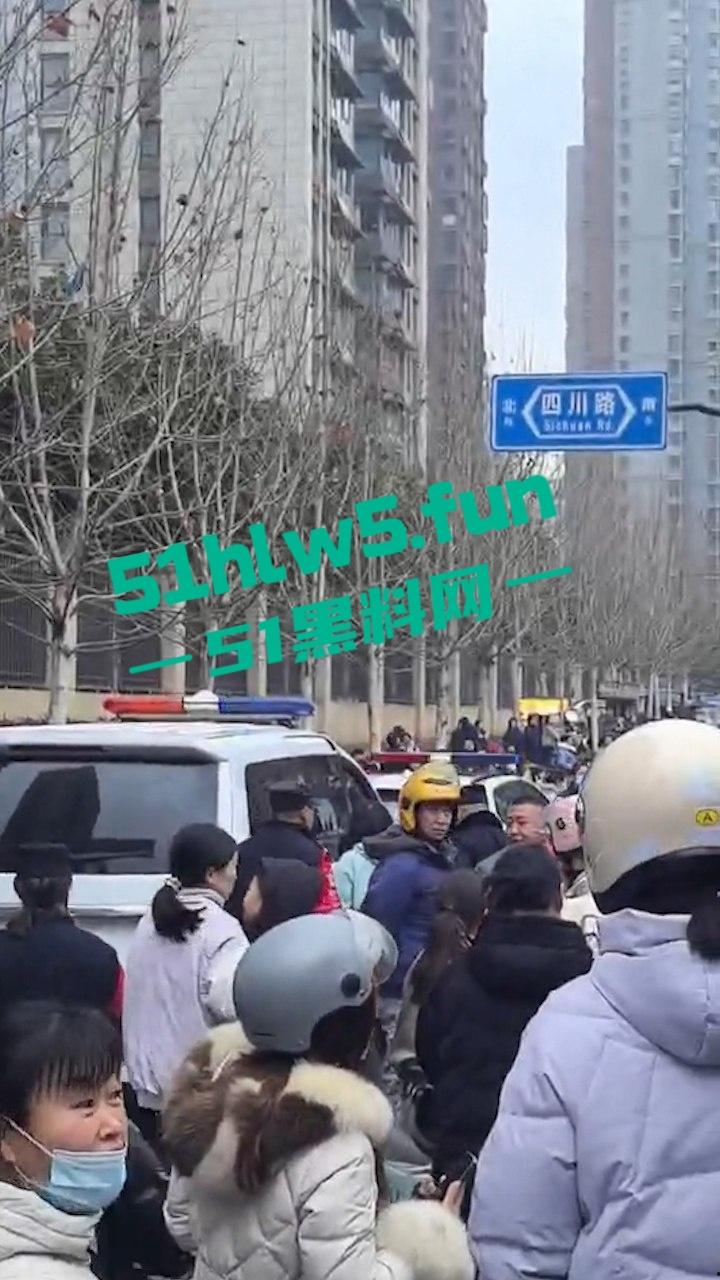 合肥滨湖小学,三年级小男生遭欺辱被剪操殖器,父亲发疯手刃覇凌同学。 第9张 合肥滨湖小学,三年级小男生遭欺辱被剪操殖器,父亲发疯手刃覇凌同学。 第9张