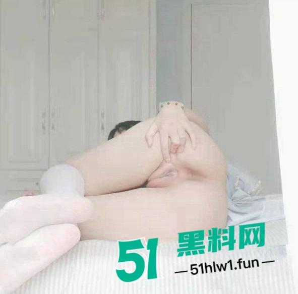 杭州商贸旅游学院双马尾小萝莉【周文娜】自拍骚照自慰视频流出，网络调教勾引金主大佬。  第10张