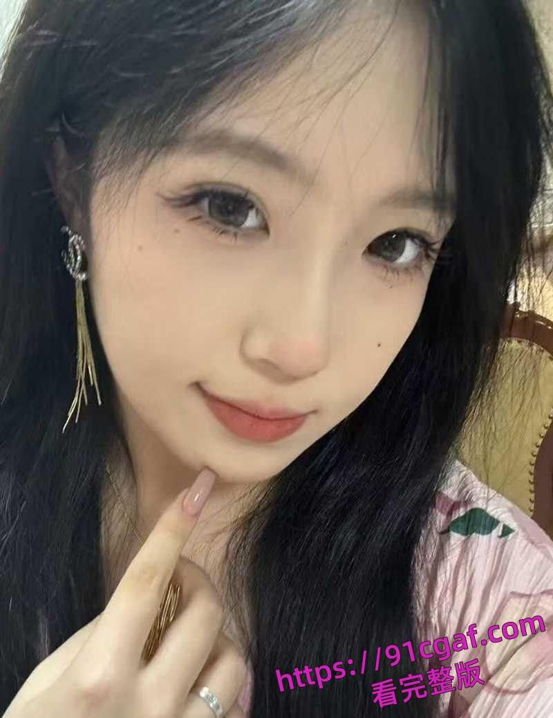 哈尔滨精神小妹王相淼裸贷跑路反骗贷款公司私拍视频被曝光  第1张