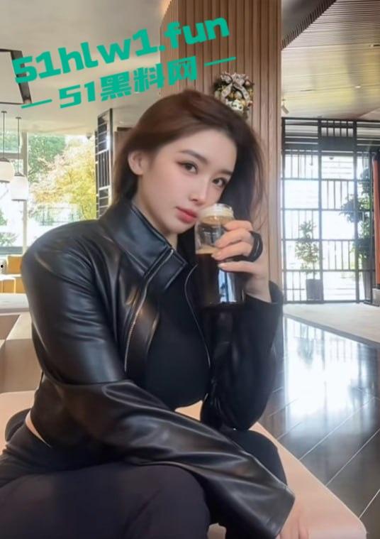 抖音【健身小猫】最新福利视频第二弹,蜜桃臀骚货又被金主爆操,黑丝后入自动拨回弹性顶级,全网独家曝光! 第2张 抖音【健身小猫】最新福利视频第二弹,蜜桃臀骚货又被金主爆操,黑丝后入自动拨回弹性顶级,全网独家曝光! 第2张